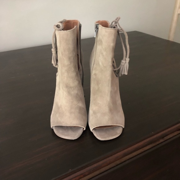 Steve Madden Heels - Picture 2 of 5